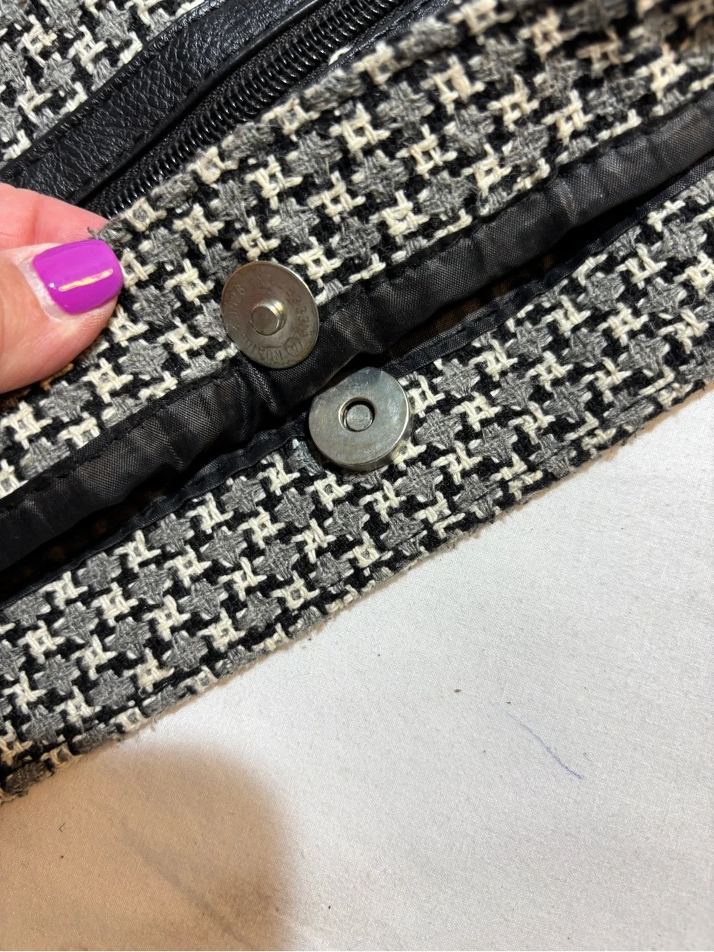 Houndstooth Crossbody Tote Bag in Black & White